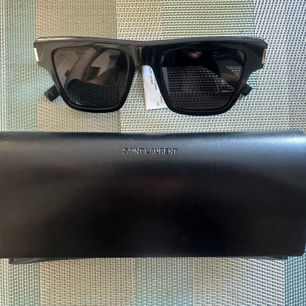 Saint Laurent Stylish Black Solid Square Sunglass… - image 2